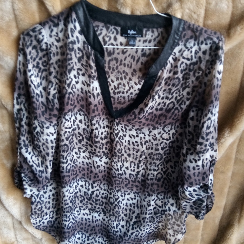 Cheetah print Byline blouse size L *EESS
